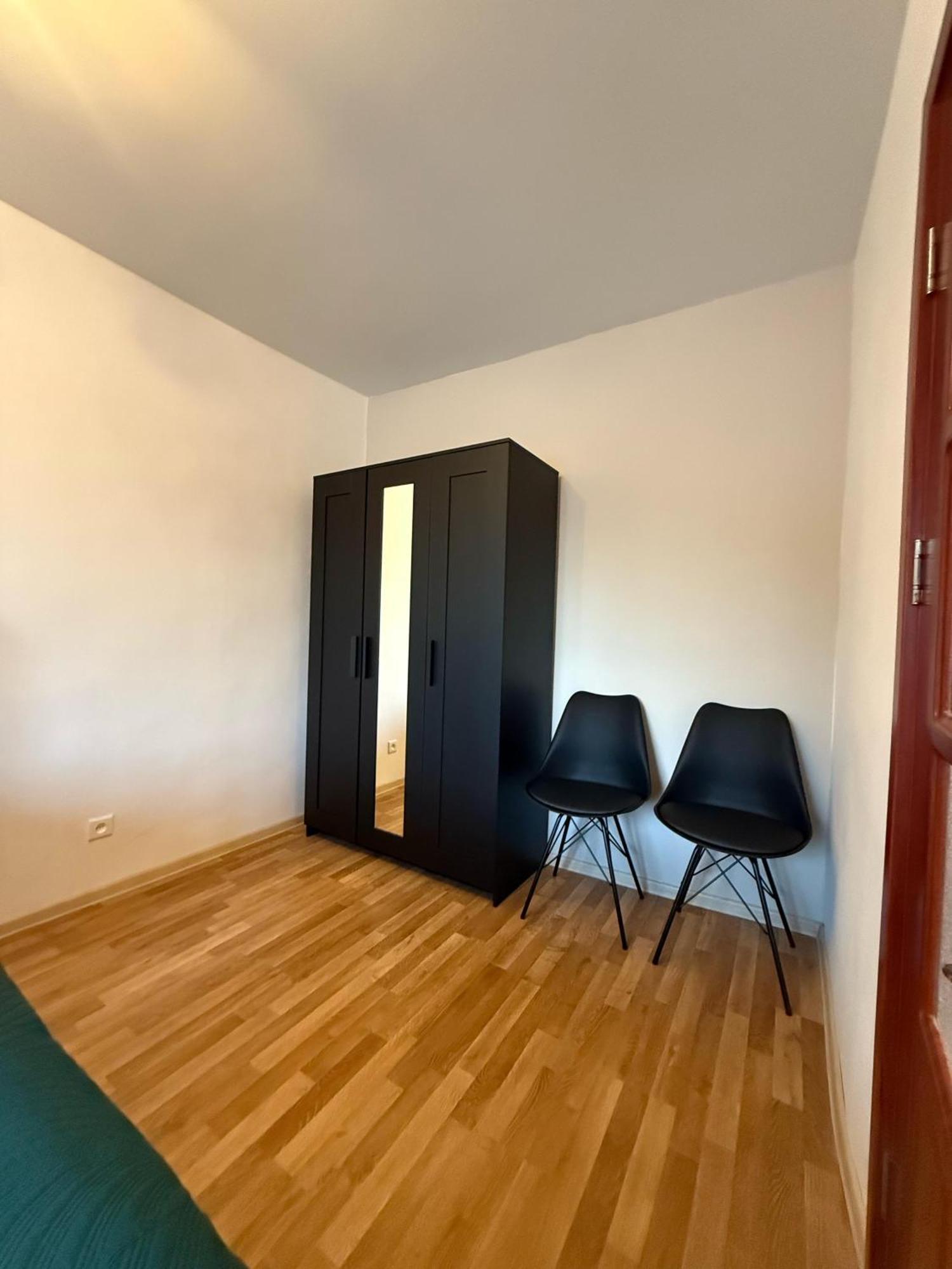 Center Apartment *